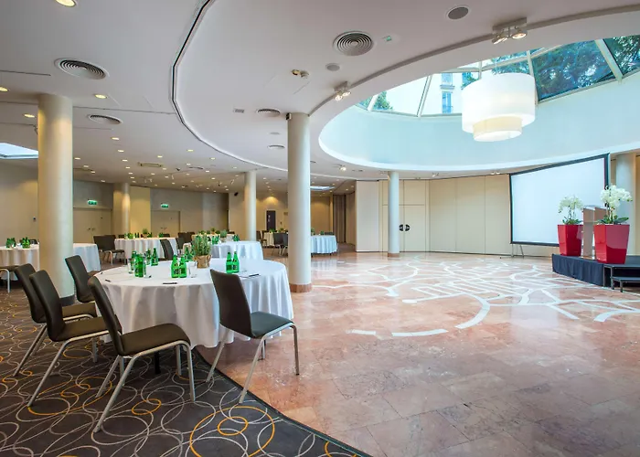 Hotel Radisson Blu Sobieski 4*